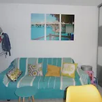 Gruissan: T3, 4 Pers, Piscine, Parking, Proche Commerce, Environnement Calme, Acces - Fr-1-796-14 Apartman