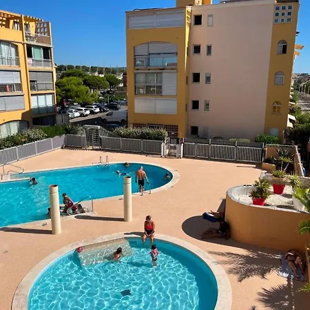 Gruissan: T3, 4 Pers, Piscine, Parking, Proche Commerce, Environnement Calme, Acces - Fr-1-796-14 Apartment *
